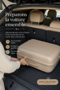Femme souriante dans sa voiture avec des accessoires pratiques pour conduire confortablement.