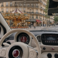 Fiat 500 Dolce Vita dans un cadre urbain élégant, mettant en avant ses lignes raffinées.