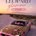 Illustration d'une panthère léopard glamour dans un paysage naturel