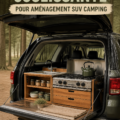 SUV aménagé pour le camping avec des rangements optimisés