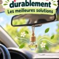 Voiture intérieure avec un désodorisant suspendu et une ambiance agréable